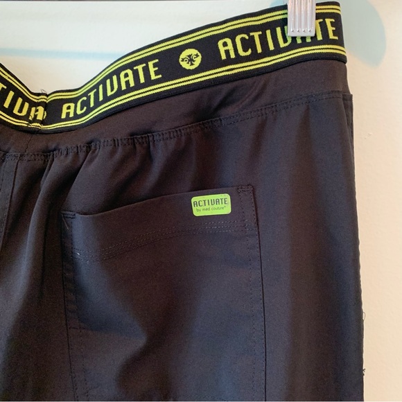 🏷️ Activate for MEN by Med Couture 4-Way Energy Stretch Black Scrub Pants Medium - Picture 7 of 8